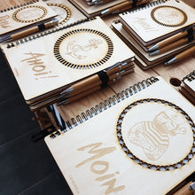 Chargez l'image dans la visionneuse de la galerie, Holz-Notizbücher, auch individuell von ilovewood.de