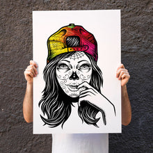 Laden Sie das Bild in den Galerie-Viewer, Skull Girl